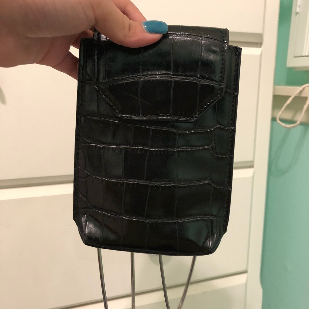 Urban outfitters snakeskin crossbody wsilver strap